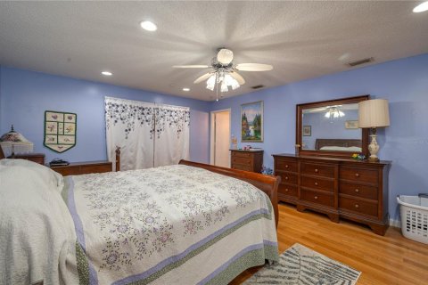 House in Winter Haven, Florida 4 bedrooms, 238.67 sq.m. № 1828646 - photo 21