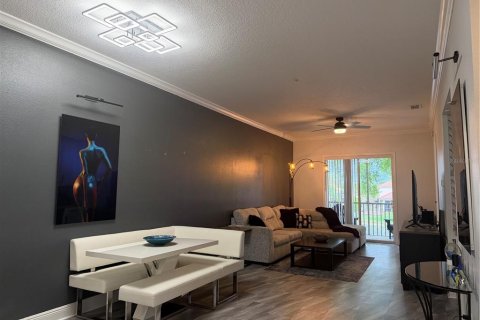 Condo in Land O' Lakes, Florida, 2 bedrooms  № 2097714 - photo 12