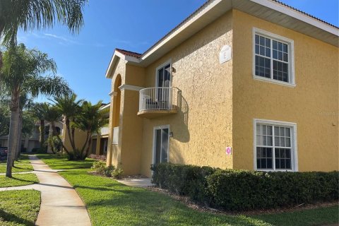Condo in Land O' Lakes, Florida, 2 bedrooms  № 2097714