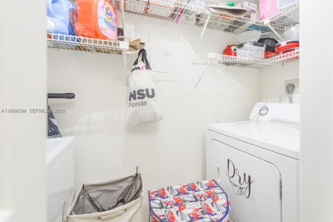 Copropriété à vendre à Coral Springs, Floride: 2 chambres, 92.9 m2 № 2010918 - photo 10