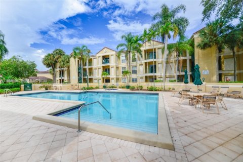 Copropriété à vendre à Coral Springs, Floride: 2 chambres, 92.9 m2 № 2010918 - photo 11
