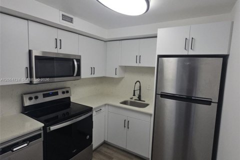 Appartement à louer à Miami Beach, Floride: 1 chambre, 67.82 m2 № 2282100 - photo 5