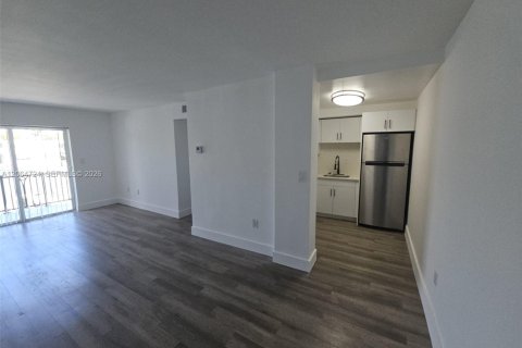 Appartement à louer à Miami Beach, Floride: 1 chambre, 67.82 m2 № 2282100 - photo 7