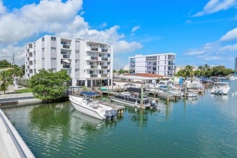Appartement à louer à Miami Beach, Floride: 1 chambre, 67.82 m2 № 2282100 - photo 16