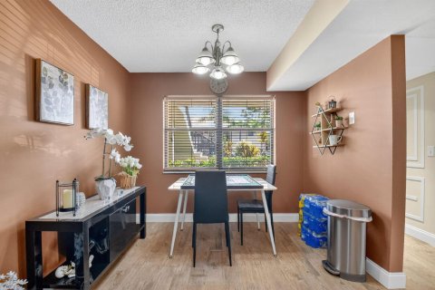Condo in Lake Worth, Florida, 2 bedrooms  № 2081764 - photo 5