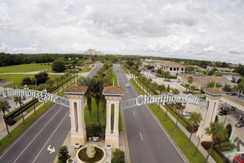 House in Davenport, Florida 5 bedrooms, 286.23 sq.m. № 1901323 - photo 25