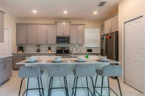 House in Davenport, Florida 5 bedrooms, 286.23 sq.m. № 1901323 - photo 7