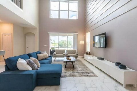 House in Davenport, Florida 5 bedrooms, 286.23 sq.m. № 1901323 - photo 4