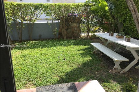 Copropriété à louer à North Bay Village, Floride: 1 chambre, 57.6 m2 № 2036031 - photo 2