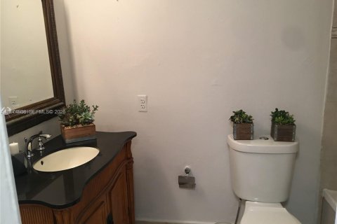 Copropriété à louer à North Bay Village, Floride: 1 chambre, 57.6 m2 № 2036031 - photo 9