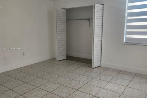 Apartment in Miami, Florida 1 bedroom, 81.1 sq.m. № 1952463 - photo 7