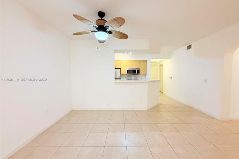 Copropriété à louer à North Lauderdale, Floride: 2 chambres, 96.15 m2 № 1987379 - photo 3