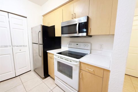 Copropriété à louer à North Lauderdale, Floride: 2 chambres, 96.15 m2 № 1987379 - photo 8