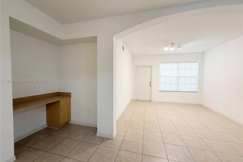 Copropriété à louer à North Lauderdale, Floride: 2 chambres, 96.15 m2 № 1987379 - photo 4