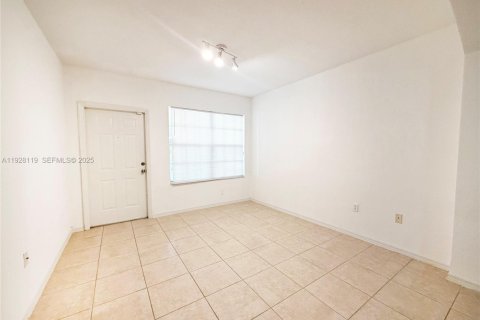 Copropriété à louer à North Lauderdale, Floride: 2 chambres, 96.15 m2 № 1987379 - photo 2