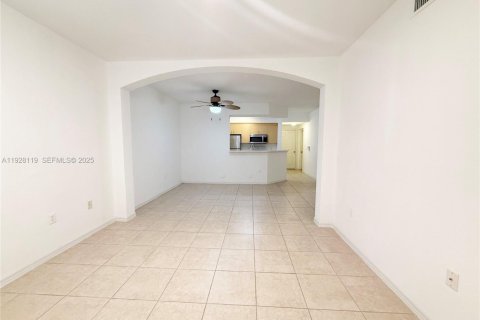 Copropriété à louer à North Lauderdale, Floride: 2 chambres, 96.15 m2 № 1987379 - photo 1