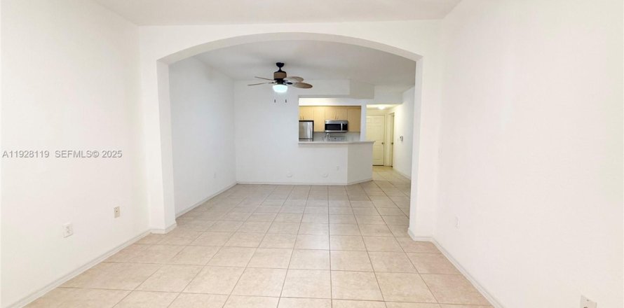 Condo à North Lauderdale, Floride, 2 chambres № 1987379