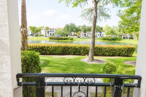 Touwnhouse à vendre à Coconut Creek, Floride: 3 chambres, 133.22 m2 № 2146812 - photo 3