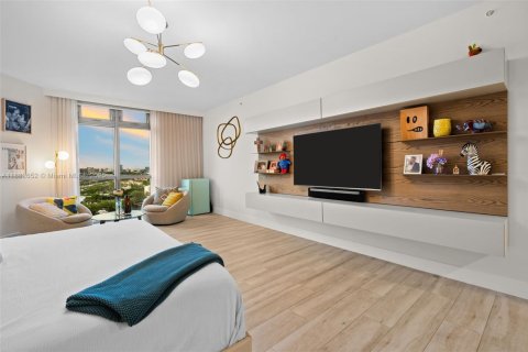 Condominio en venta en North Miami Beach, Florida, 3 dormitorios, 222.04 m2 № 1929634 - foto 17