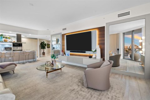 Condominio en venta en North Miami Beach, Florida, 3 dormitorios, 222.04 m2 № 1929634 - foto 7