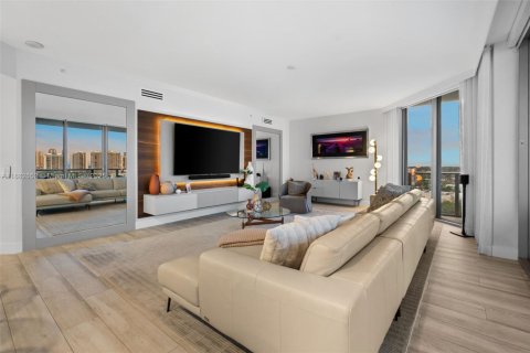 Condominio en venta en North Miami Beach, Florida, 3 dormitorios, 222.04 m2 № 1929634 - foto 6
