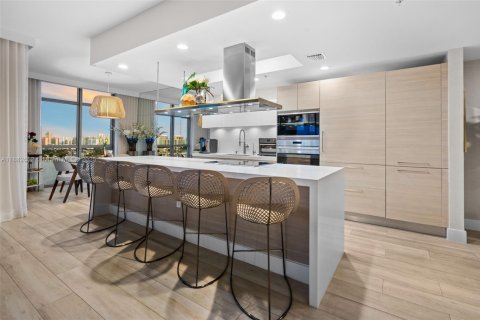 Condominio en venta en North Miami Beach, Florida, 3 dormitorios, 222.04 m2 № 1929634 - foto 9