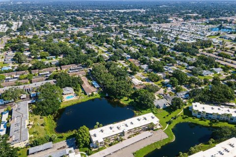 Copropriété à vendre à Dunedin, Floride: 2 chambres, 86.12 m2 № 2387645 - photo 15