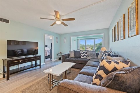 Copropriété à vendre à Dunedin, Floride: 2 chambres, 86.12 m2 № 2387645 - photo 25