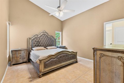 House in Tampa, Florida 3 bedrooms, 171.68 sq.m. № 1844696 - photo 7