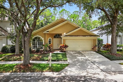 House in Tampa, Florida 3 bedrooms, 171.68 sq.m. № 1844696 - photo 2
