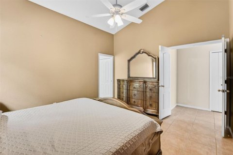 House in Tampa, Florida 3 bedrooms, 171.68 sq.m. № 1844696 - photo 8