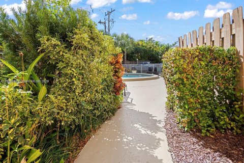 Condominio en venta en Fort Lauderdale, Florida, 2 dormitorios, 60.39 m2 № 1964609 - foto 18