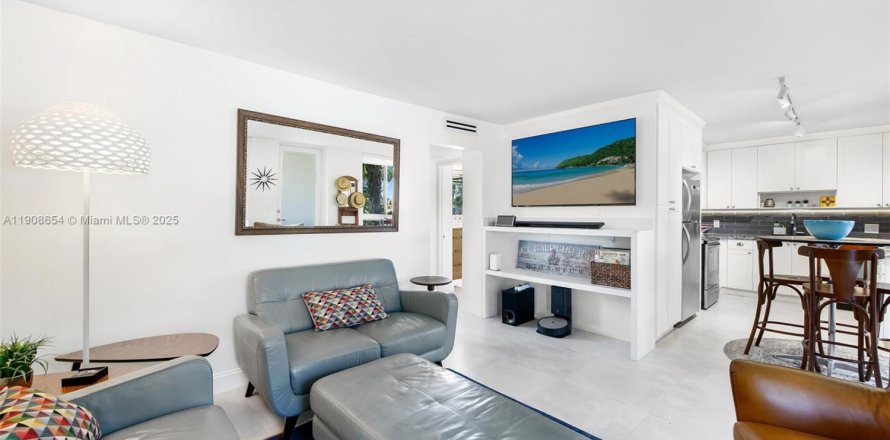 Condominio en Fort Lauderdale, Florida, 2 dormitorios  № 1964609