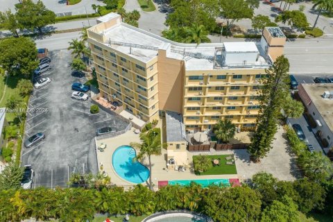 Condominio en venta en Fort Lauderdale, Florida, 2 dormitorios, 60.39 m2 № 1964609 - foto 15