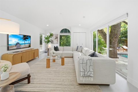 Casa en venta en Miami, Florida, 4 dormitorios, 232.81 m2 № 2002262 - foto 8