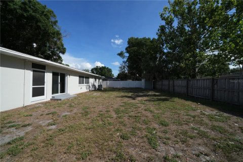 House in Tampa, Florida 3 bedrooms, 117.89 sq.m. № 2203297 - photo 19