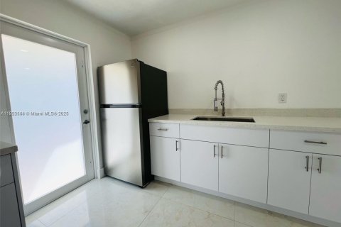 Casa en alquiler en Homestead, Florida, 3 dormitorios, 106.28 m2 № 1975997 - foto 26