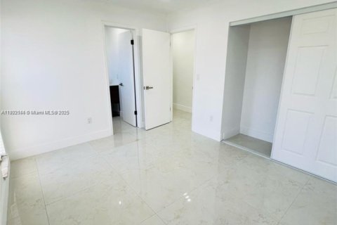 Casa en alquiler en Homestead, Florida, 3 dormitorios, 106.28 m2 № 1975997 - foto 9