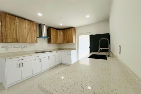 Casa en alquiler en Homestead, Florida, 3 dormitorios, 106.28 m2 № 1975997 - foto 30