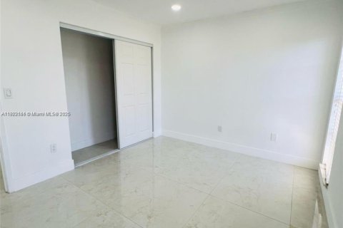 Casa en alquiler en Homestead, Florida, 3 dormitorios, 106.28 m2 № 1975997 - foto 8