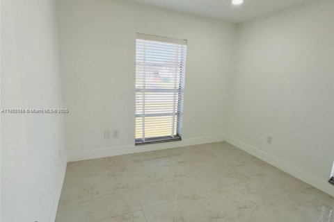 Casa en alquiler en Homestead, Florida, 3 dormitorios, 106.28 m2 № 1975997 - foto 15