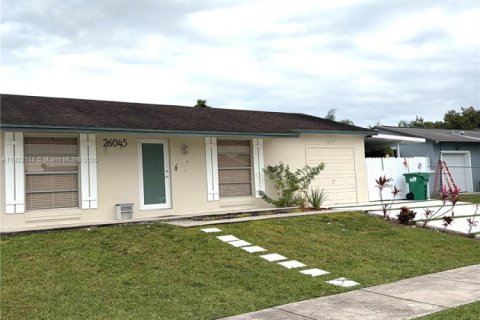 Casa en alquiler en Homestead, Florida, 3 dormitorios, 106.28 m2 № 1975997 - foto 4