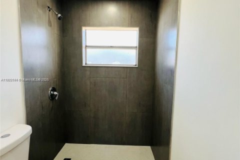 Casa en alquiler en Homestead, Florida, 3 dormitorios, 106.28 m2 № 1975997 - foto 21