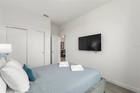 Townhouse in Davenport, Florida 3 bedrooms, 165.18 sq.m. № 1810725 - photo 25