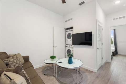 Townhouse in Davenport, Florida 3 bedrooms, 165.18 sq.m. № 1810725 - photo 18