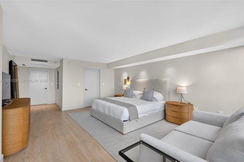 Купить кондоминиум в Майами, Флорида 2 спальни, 174.84м2, № 2011023 - фото 23