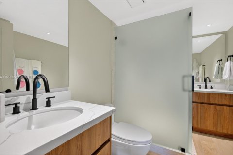 Купить кондоминиум в Майами, Флорида 2 спальни, 174.84м2, № 2011023 - фото 17