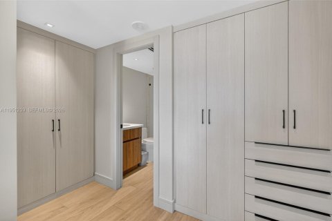 Купить кондоминиум в Майами, Флорида 2 спальни, 174.84м2, № 2011023 - фото 16