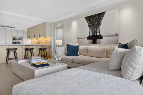 Купить кондоминиум в Майами, Флорида 2 спальни, 174.84м2, № 2011023 - фото 10