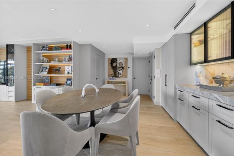 Купить кондоминиум в Майами, Флорида 2 спальни, 174.84м2, № 2011023 - фото 11